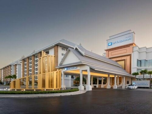 Отель Wyndham Jomtien Pattaya