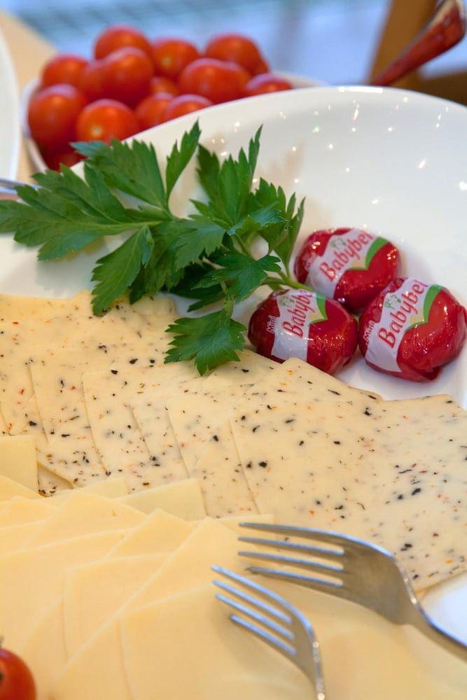 Фото Hotel Rotkreuzplatz