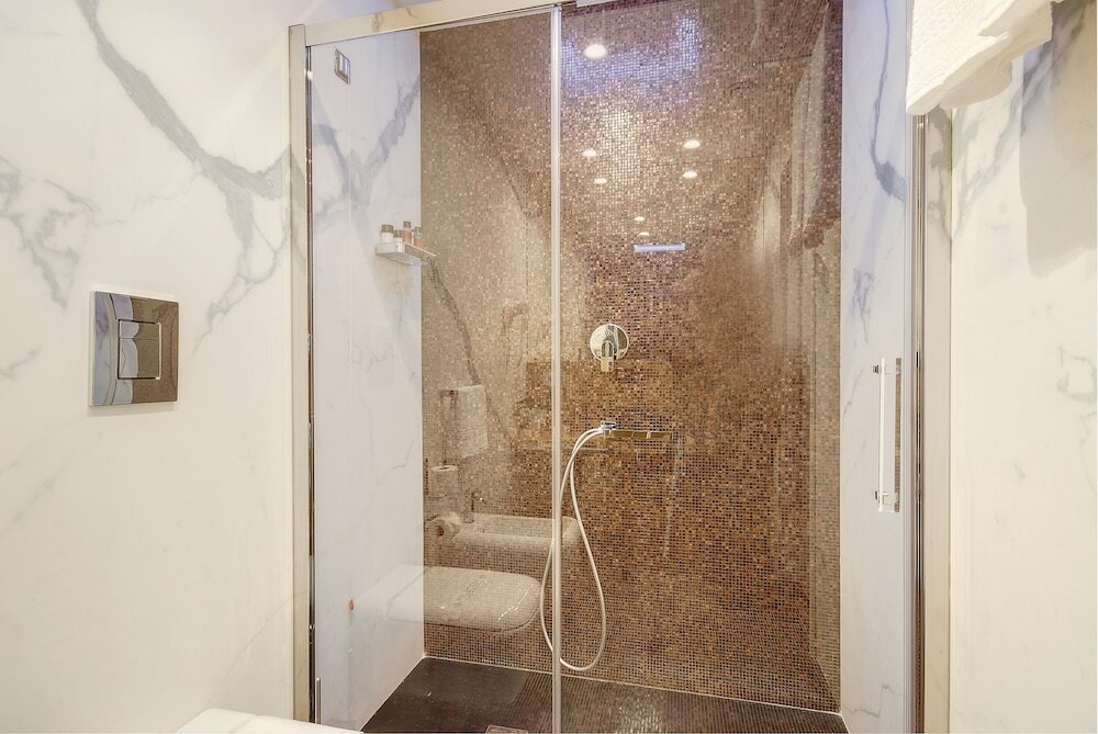 Фото Sun Suite Luxury Pantheon