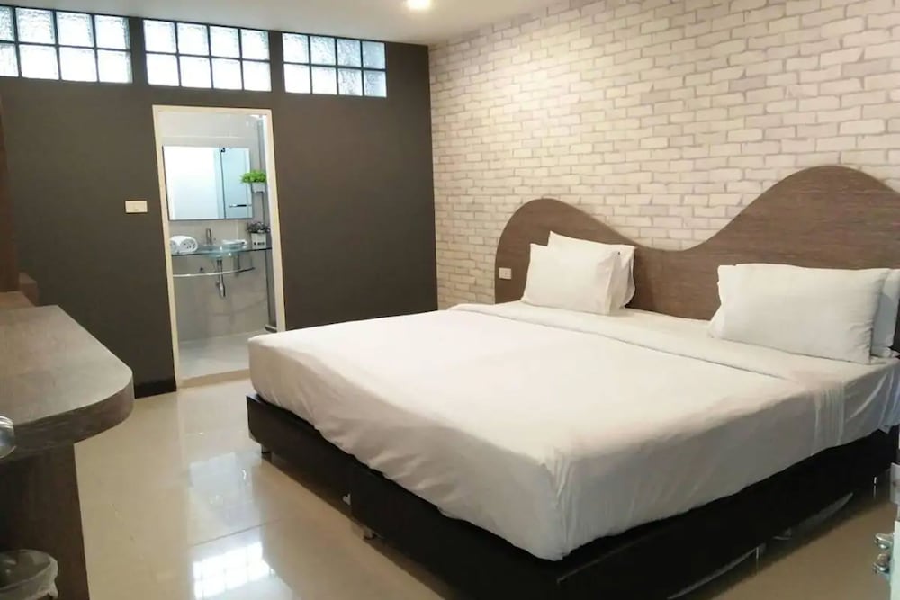 Фото Ton Aor Place Hotel Ratchada