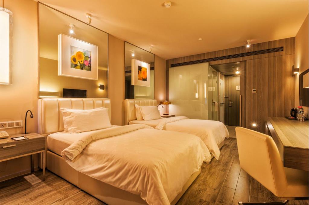 Фото отеля 2