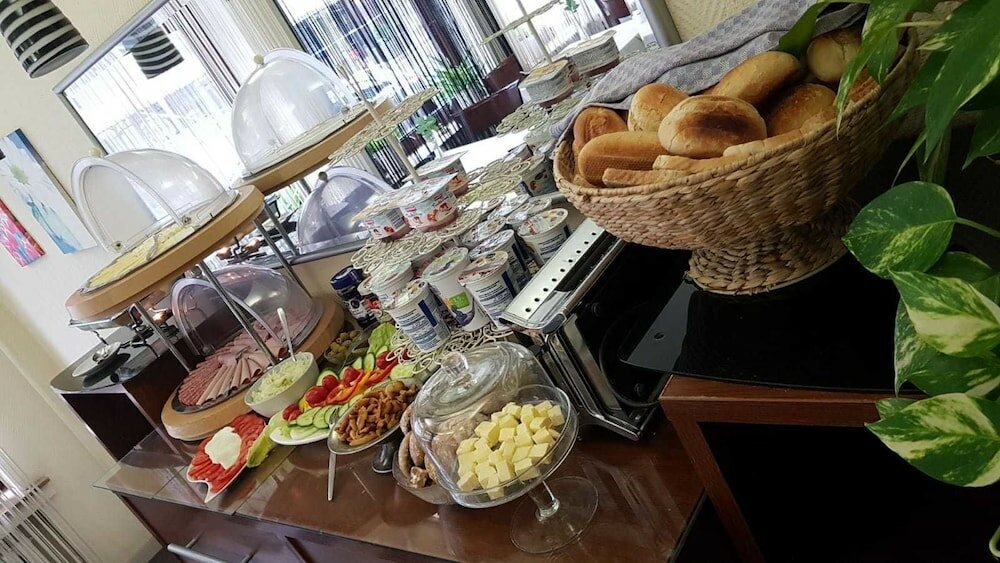 Фото Hotel Berliner Hof