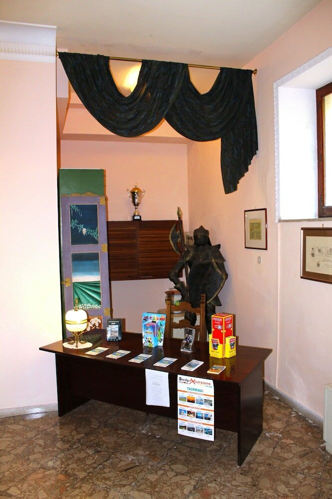 Фото Hotel Mediterranee