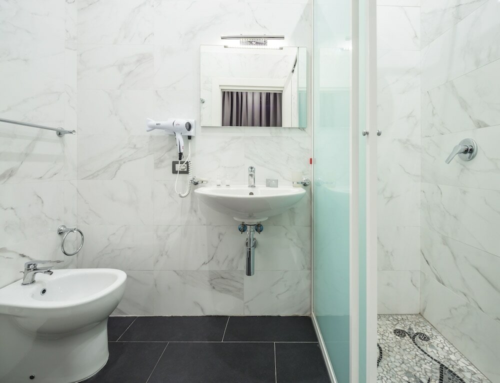 Фото Hotel Bella Napoli Suites