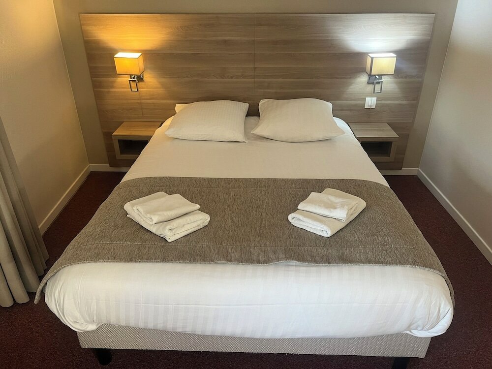 Фото Hôtel Le Roosevelt