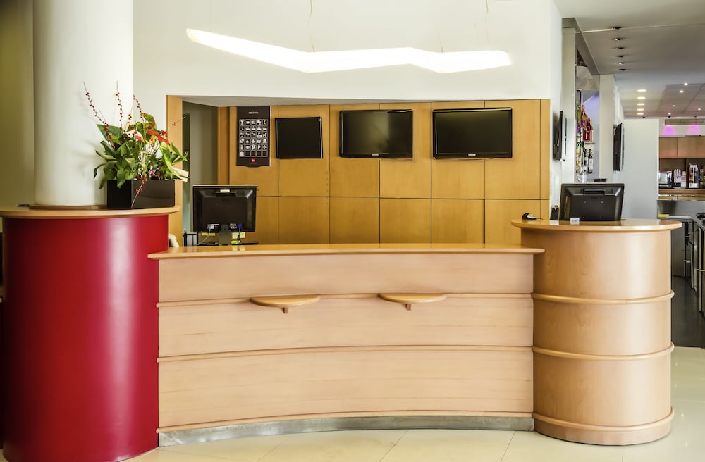 Фото Ibis Evora Hotel