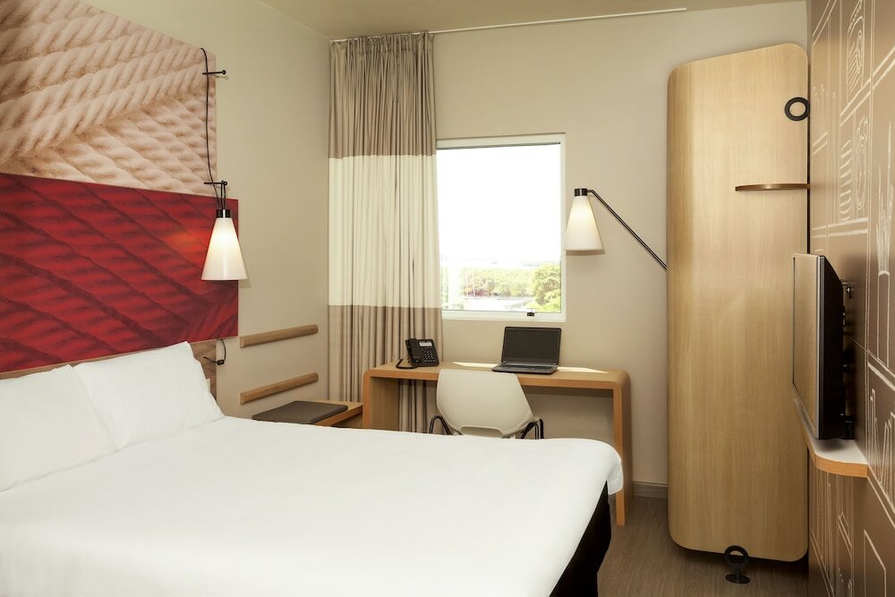 Фото ibis Genève Centre Lac