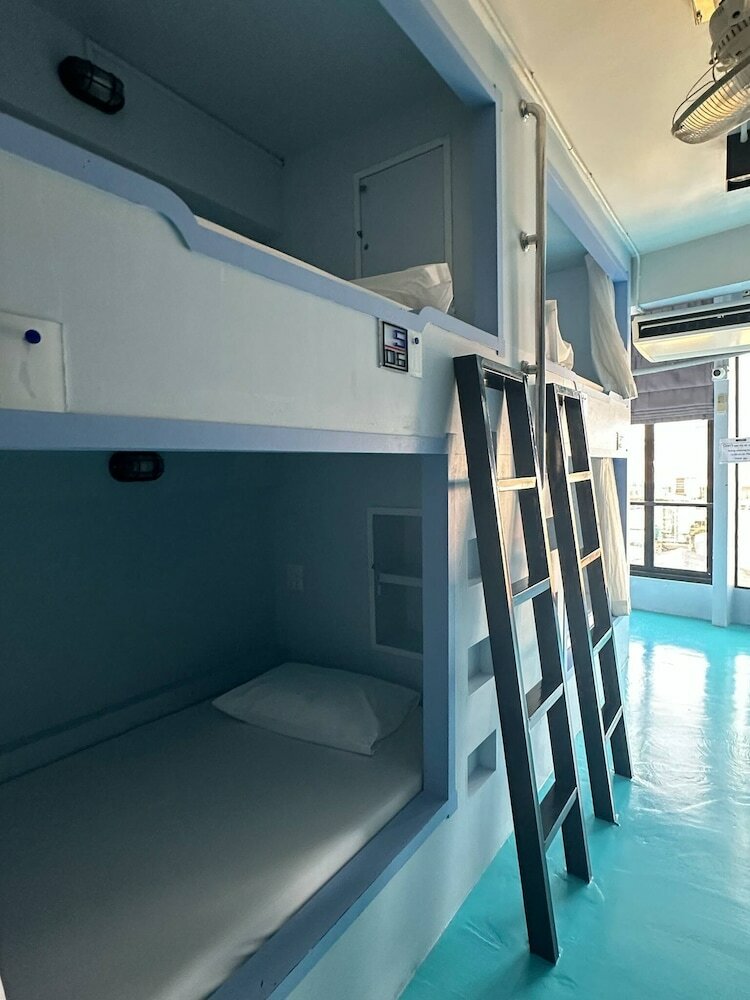 Фото The Port Hostel by Suwatchai