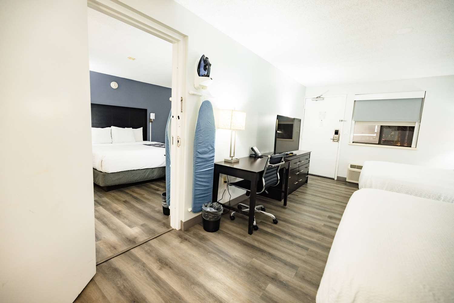 Фото La Quinta Inn by Wyndham Tampa Near Busch Gardens