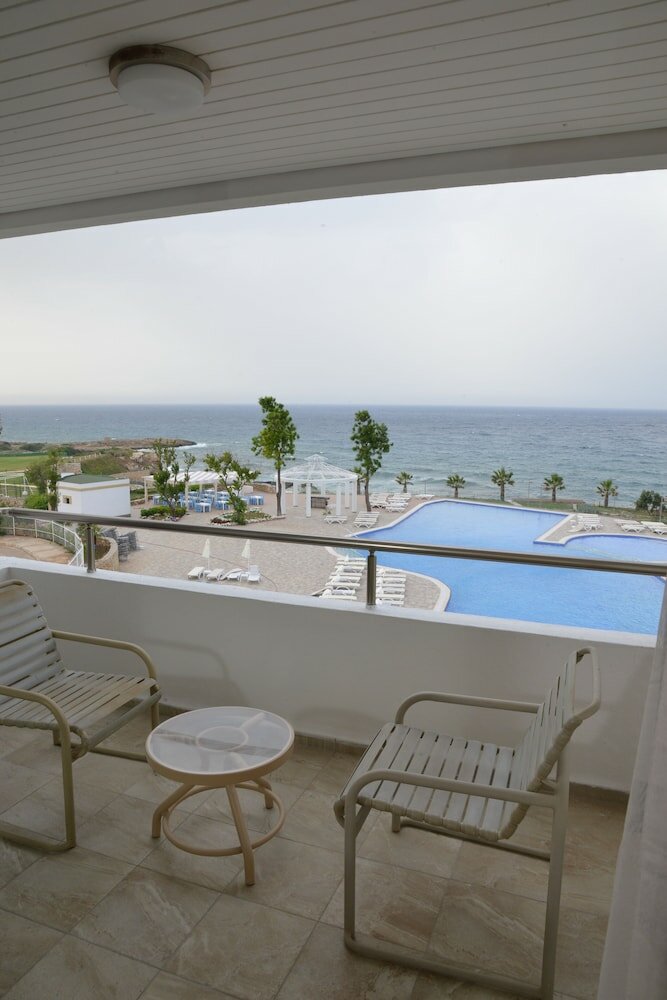 Фото Jasmine Court Hotel & Casino