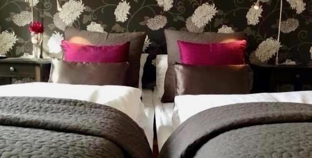 Фото Reenskaug Hotel