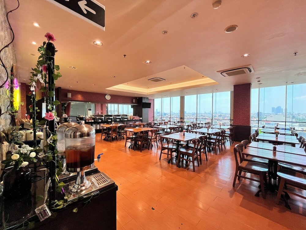 Фото Hotel 88 Embong Malang