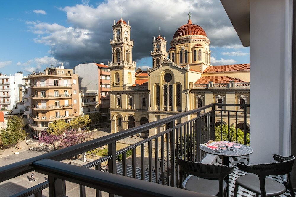 Фото отеля 2