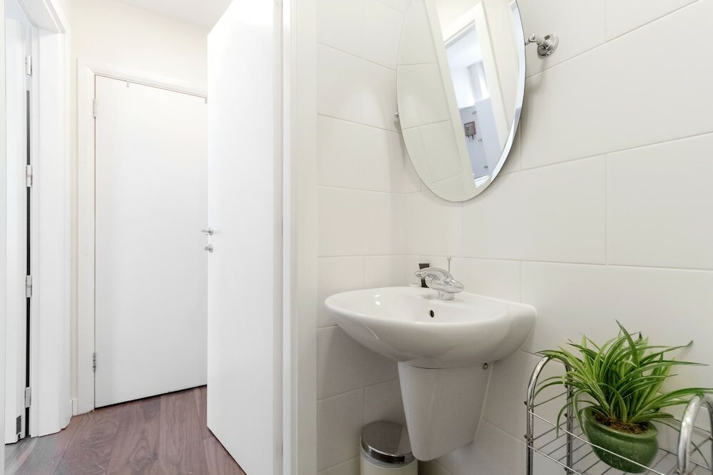 Фото Roomspace Apartments -Sterling House