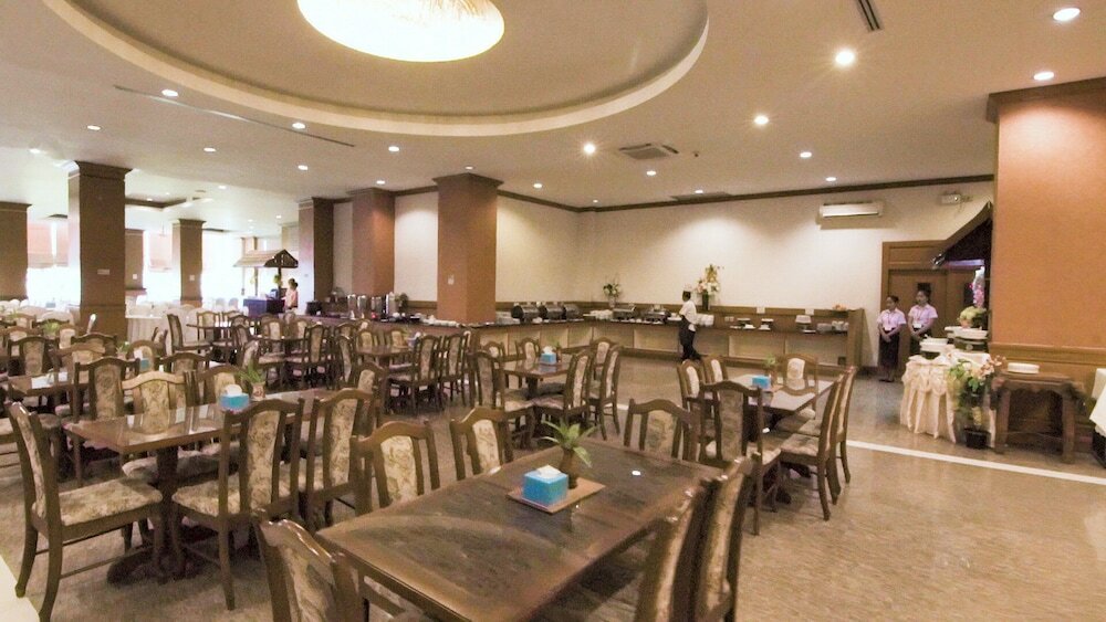 Фото Arawan Riverside Hotel