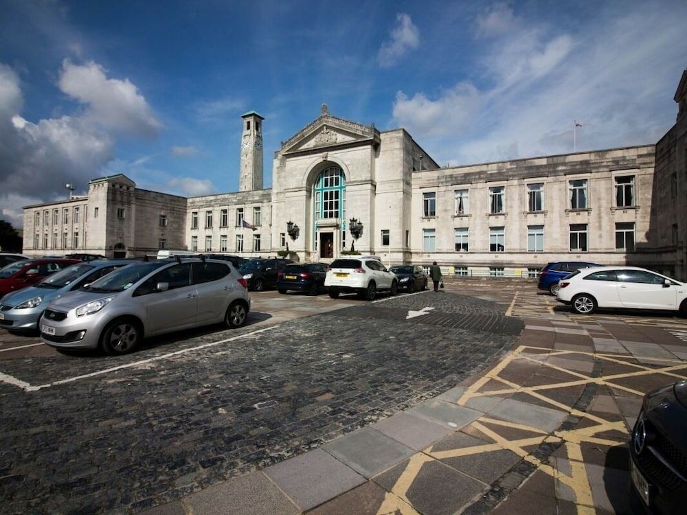 Фото Beddoe Apartments