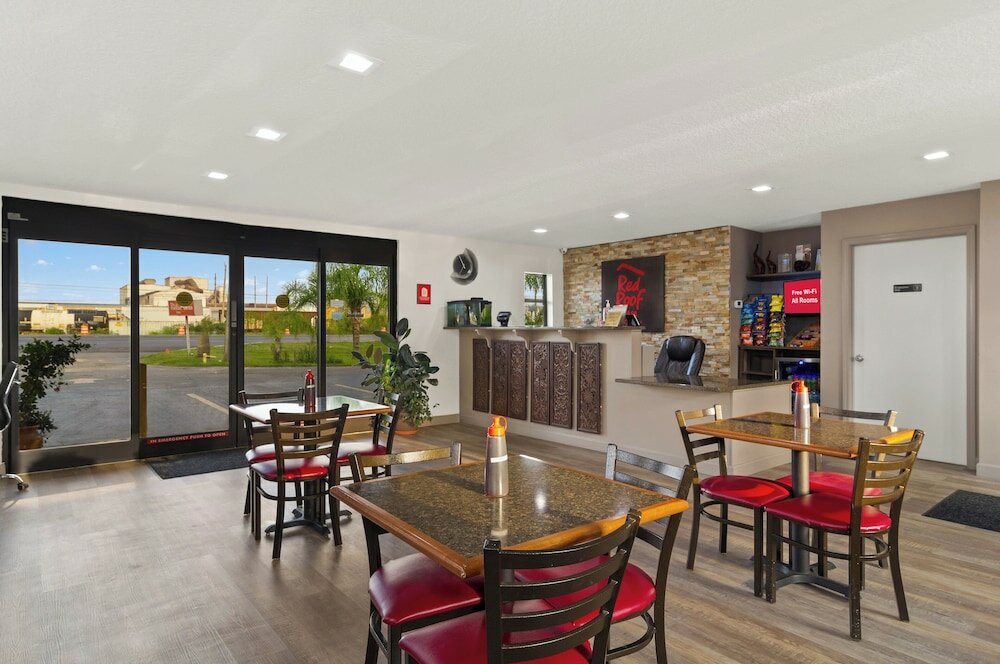 Фото Red Roof Inn Baldwin