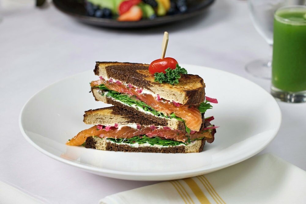 Фото The Westin Michigan Avenue Chicago