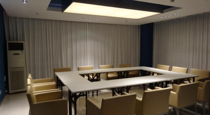 Фото Jinjiang Inn Wuhan Wuchang Railway Station