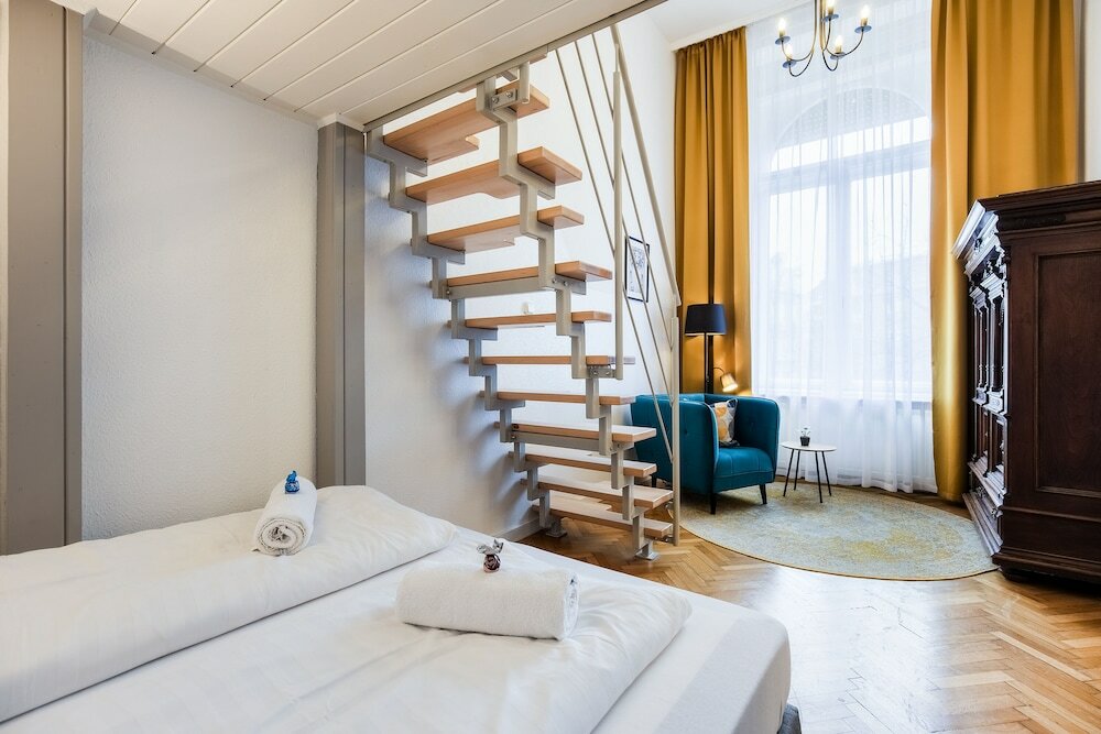 Фото Maverick Hostel & Ensuites