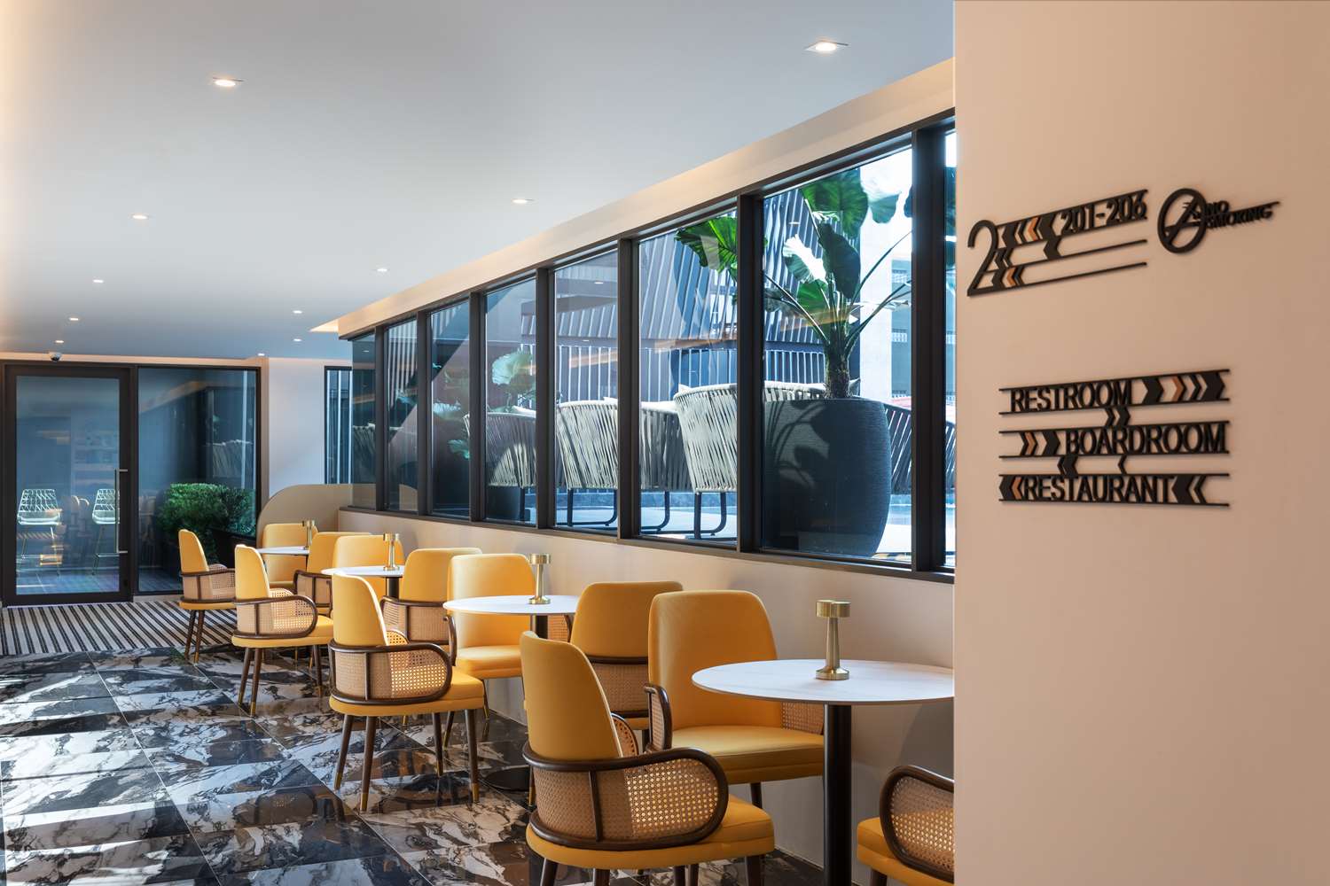 Фото Best Western Ratchada Hotel