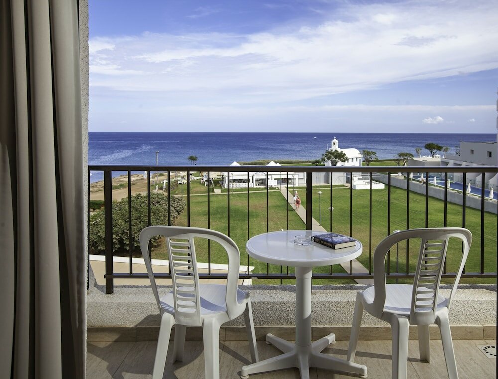 Фото Penelope Beach Hotel Apts