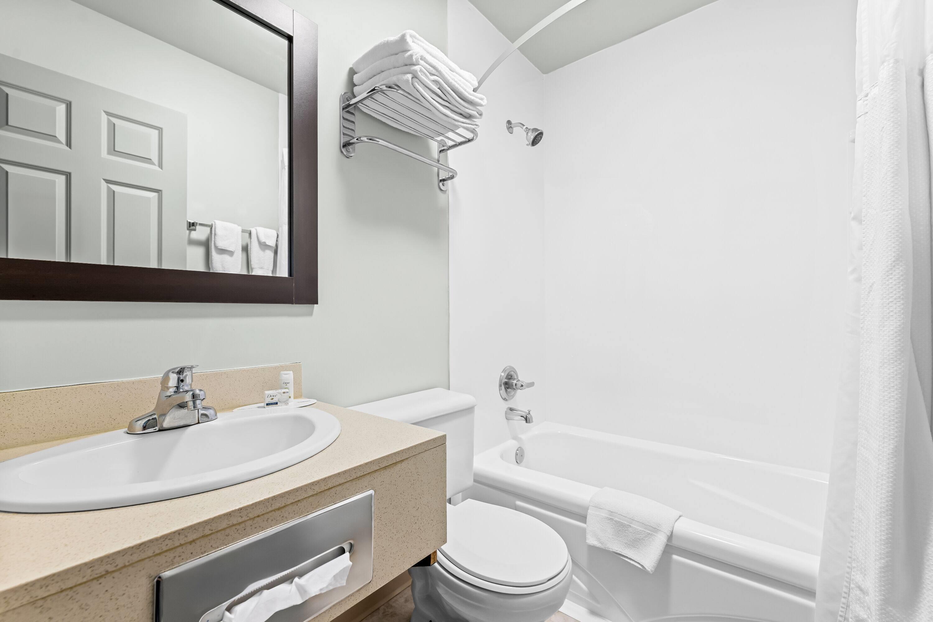 Фото Super 8 by Wyndham Saskatoon Near Saskatoon Airport