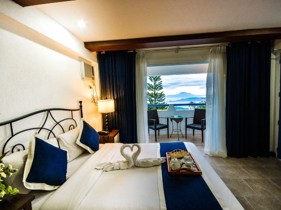 Фото Estancia Resort Hotel