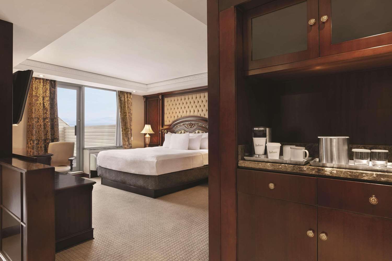 Фото Radisson Toronto Airport West