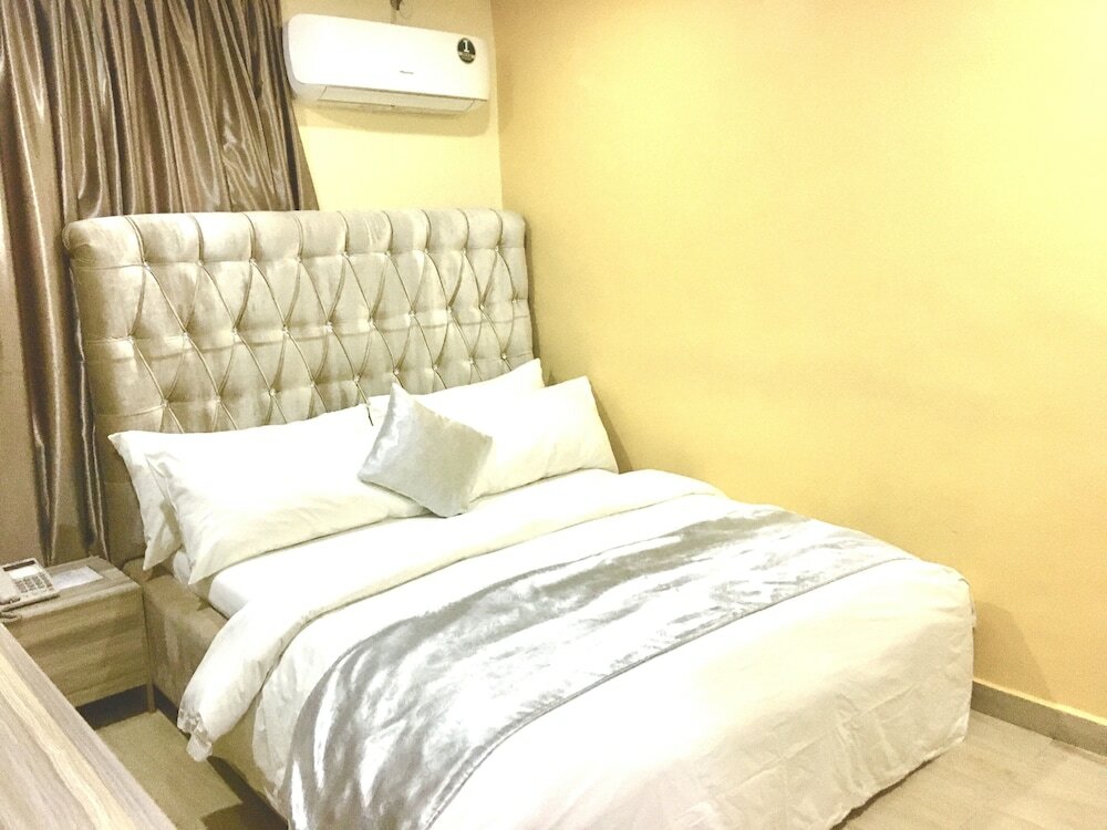 Фото Alexia's Place Hotel