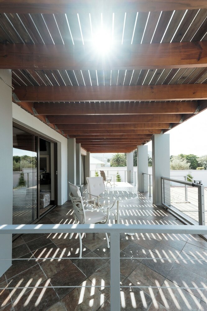 Фото Whale Away Guest House