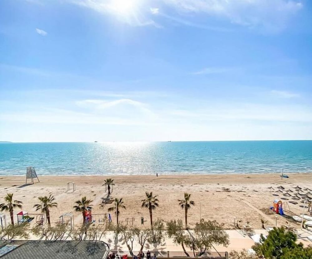 Фото Hotel Majestic