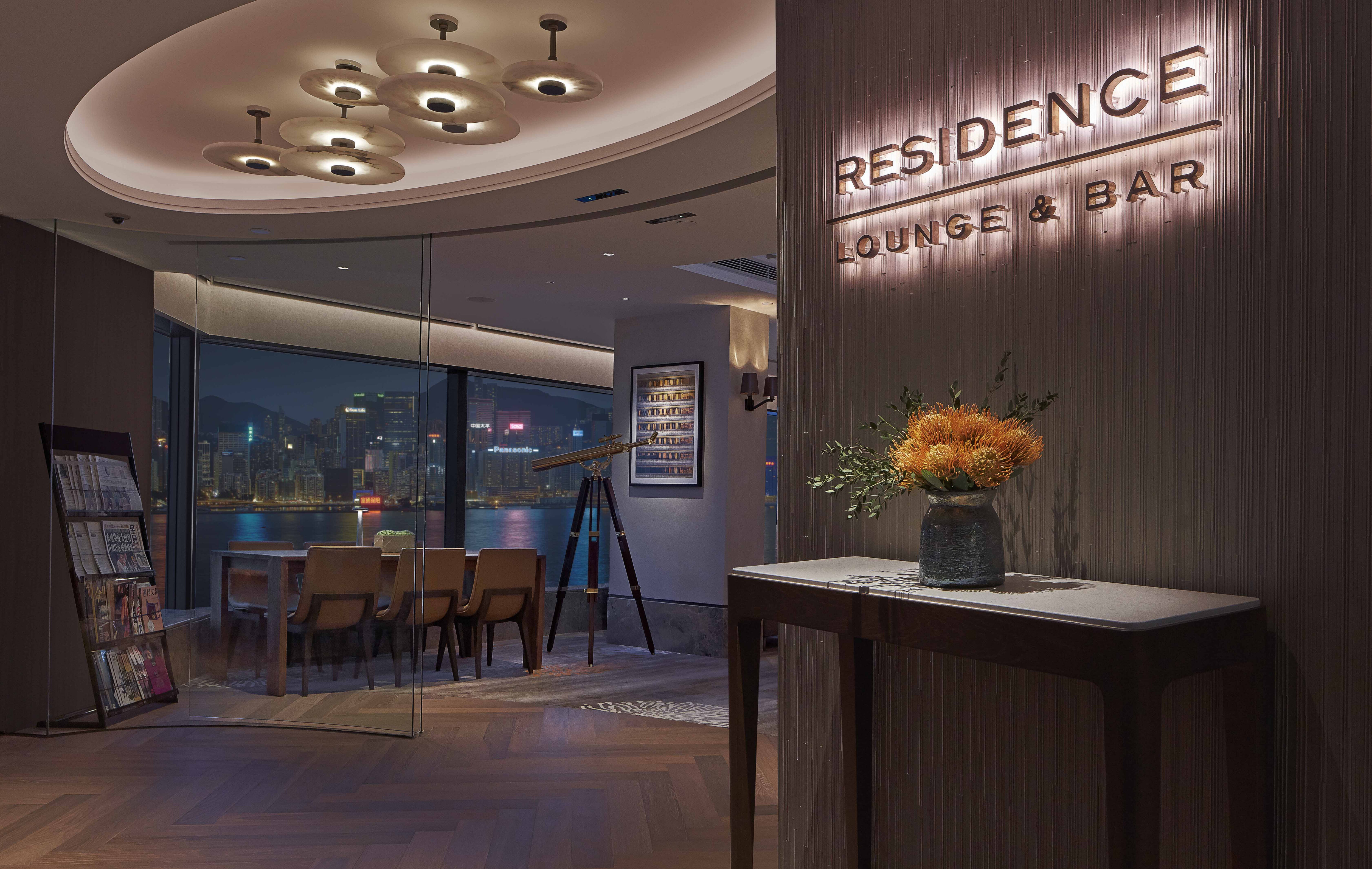 Фото New World Millennium Hong Kong Hotel