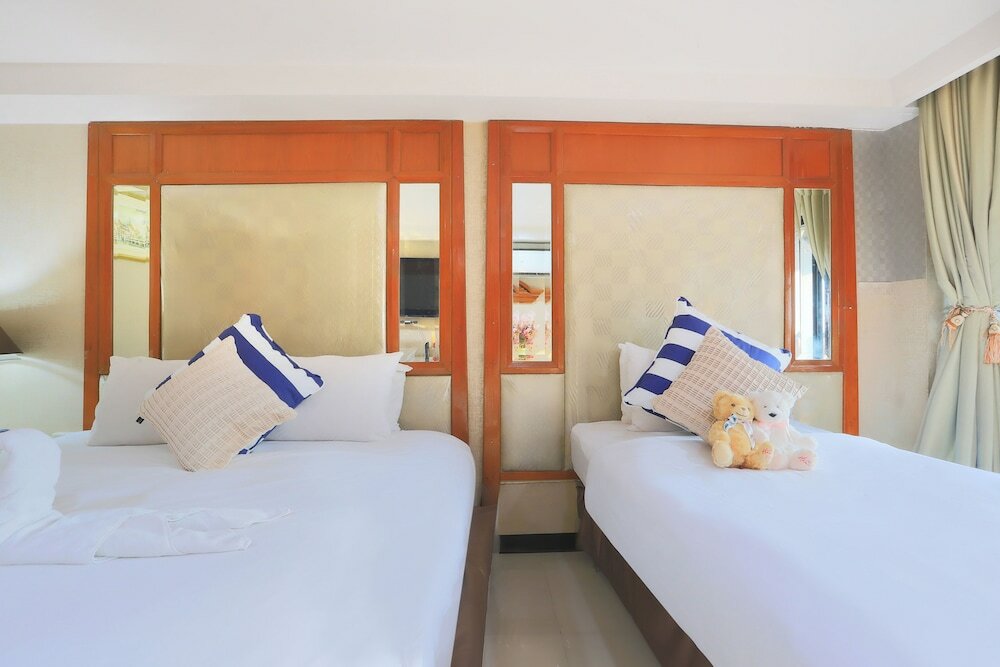 Фото Diamond City Hotel