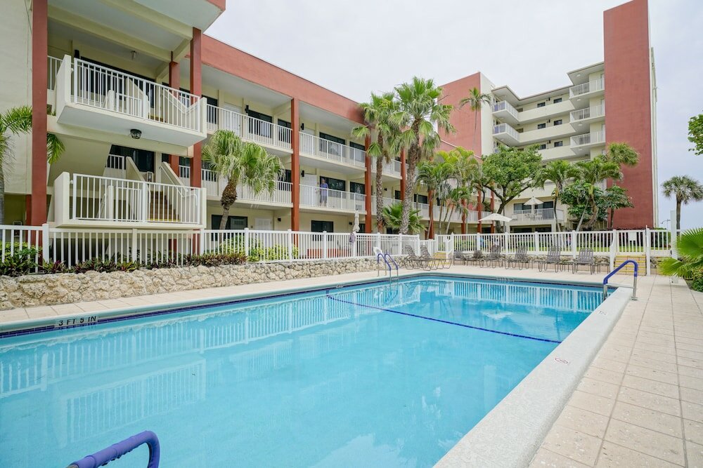 Фото La Costa Beach Club by Capital Vacations