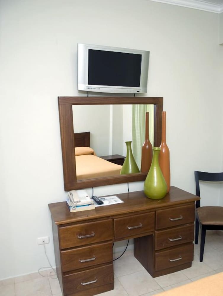 Фото Hotel Century Plaza