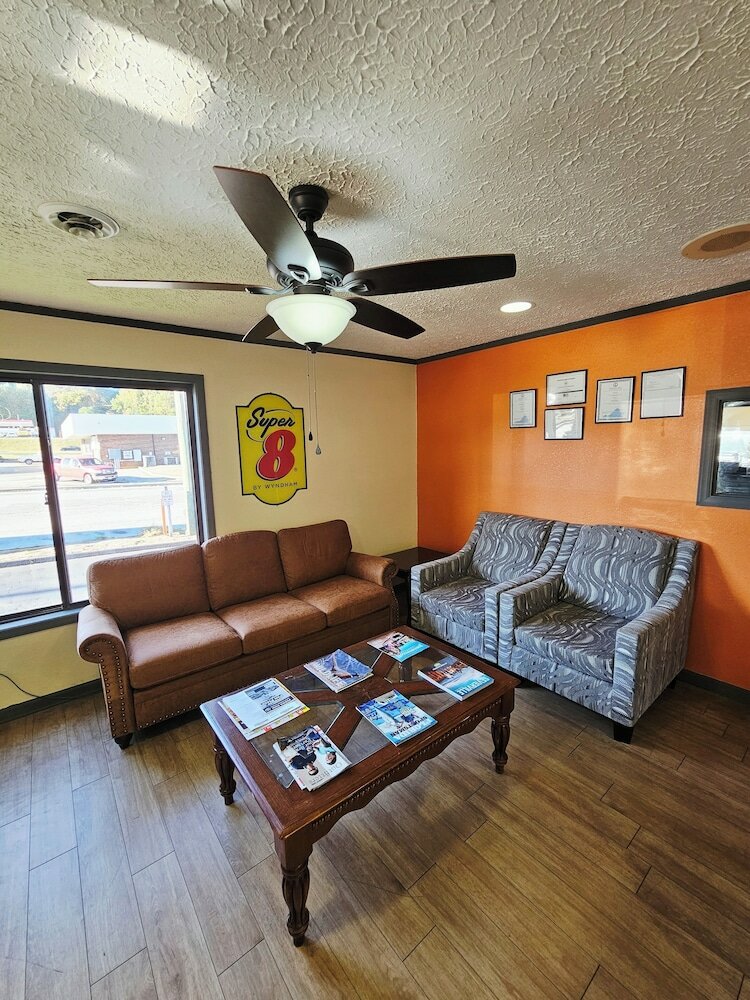 Фото Super 8 by Wyndham Hillsville