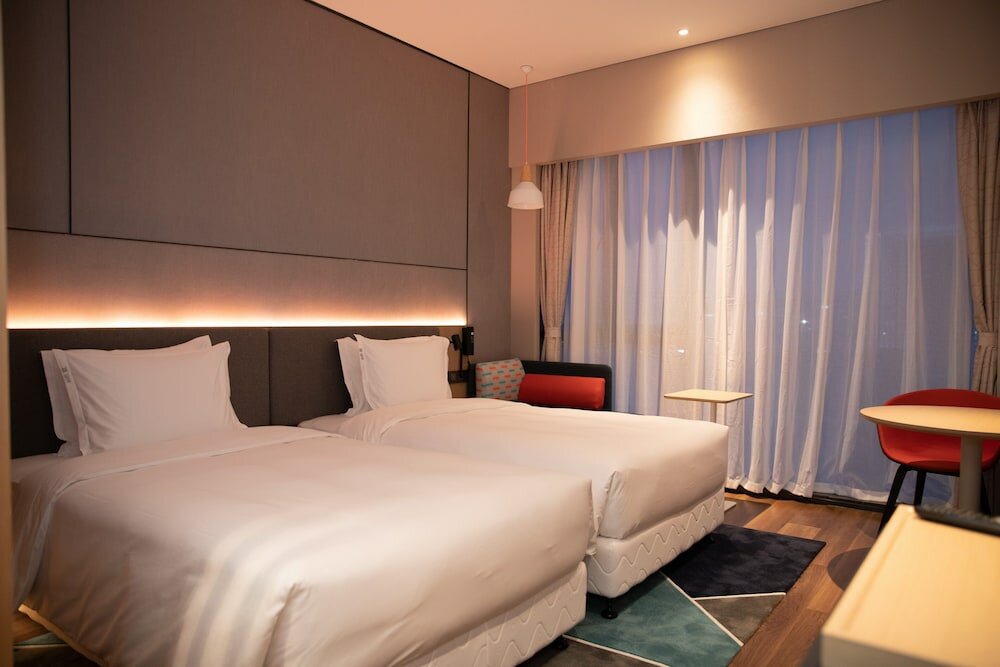 Фото Holiday Inn Express: Shenzhen Longhua