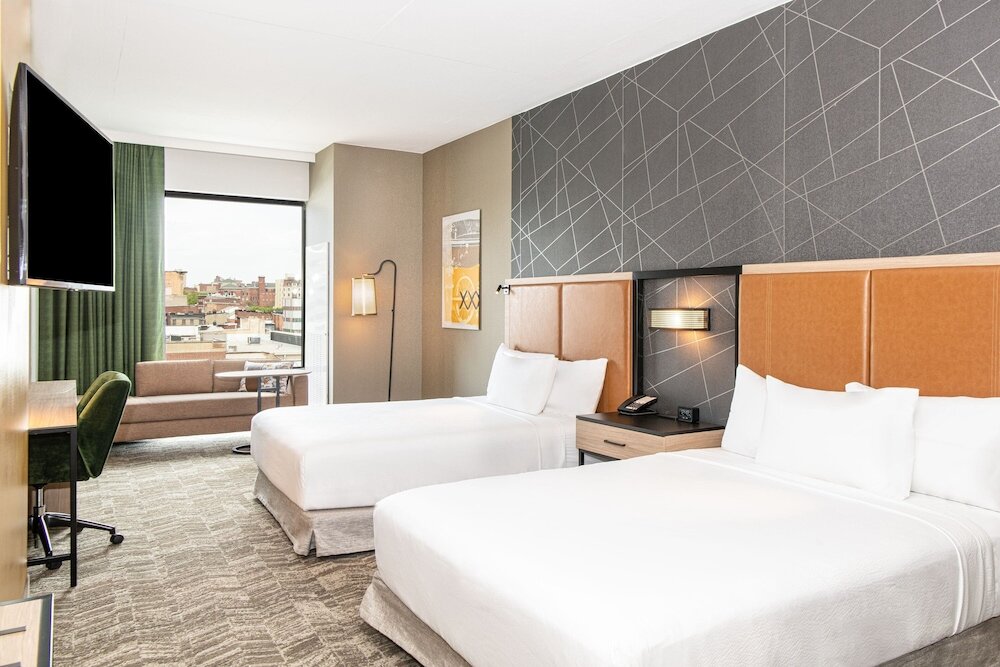 Фото SpringHill Suites by Marriott Baltimore Downtown Convention Center Area