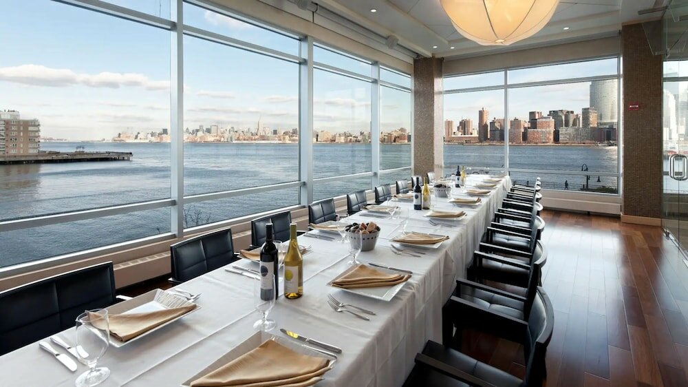 Фото Hyatt Regency Jersey City on the Hudson