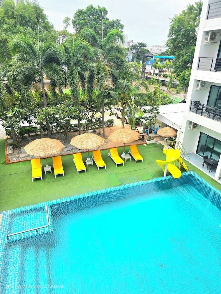 Фото RedDoorz I Talay Resort