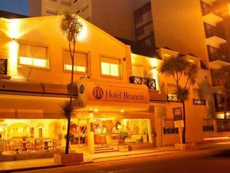 Гостиница Hotel Brunetti в Провинции Буэнос-Айрес