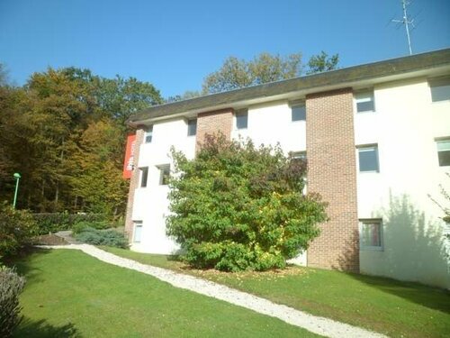 Гостиница Ibis les Etangs des Moines в Авене-сюр-Эльпе