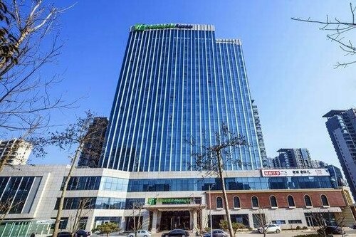 Внешний вид отеля Holiday Inn Express Jinan High-Tech Zone, an Ihg Hotel в Цзинани, фото 5
