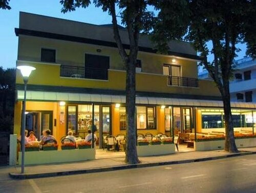 Гостиница Hotel Orchidea в Линьяно-Саббьядоро