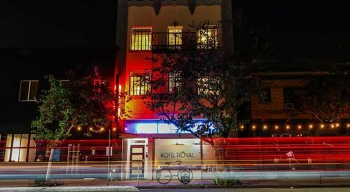 Внешний вид отеля Hotel Royal в Лонг-Бич, фото 1