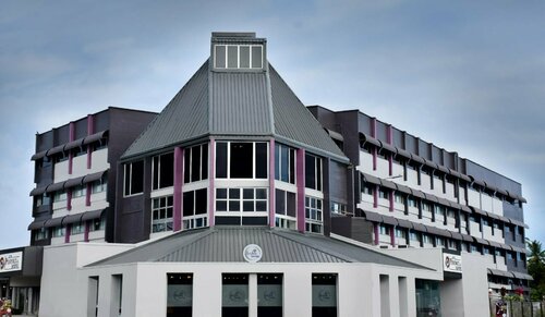 Гостиница Peninsula International Hotel в Суве