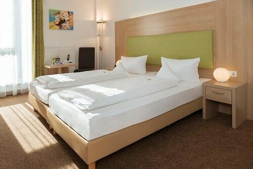 Гостиница Hotel Aviva в Карлсруэ