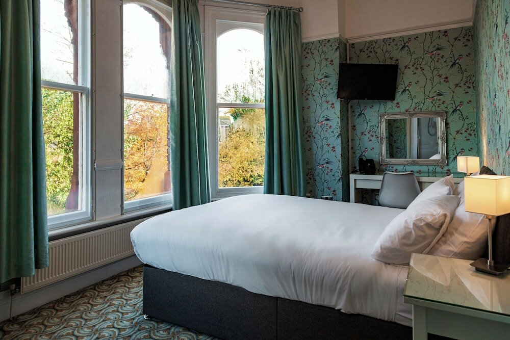 Фото Sefton Park Hotel