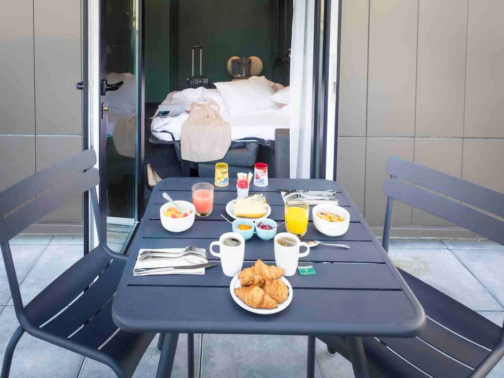 Фото TRIBE Paris La Défense Esplanade